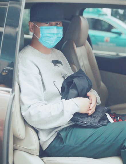 腾格尔问什么是个站是什么梗