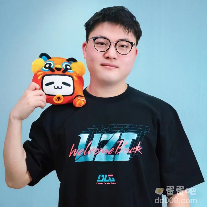 哔哩哔哩英雄联盟 BLG 俱乐部突然宣布：Uzi 将暂时休整，与战队磨合不尽如人意