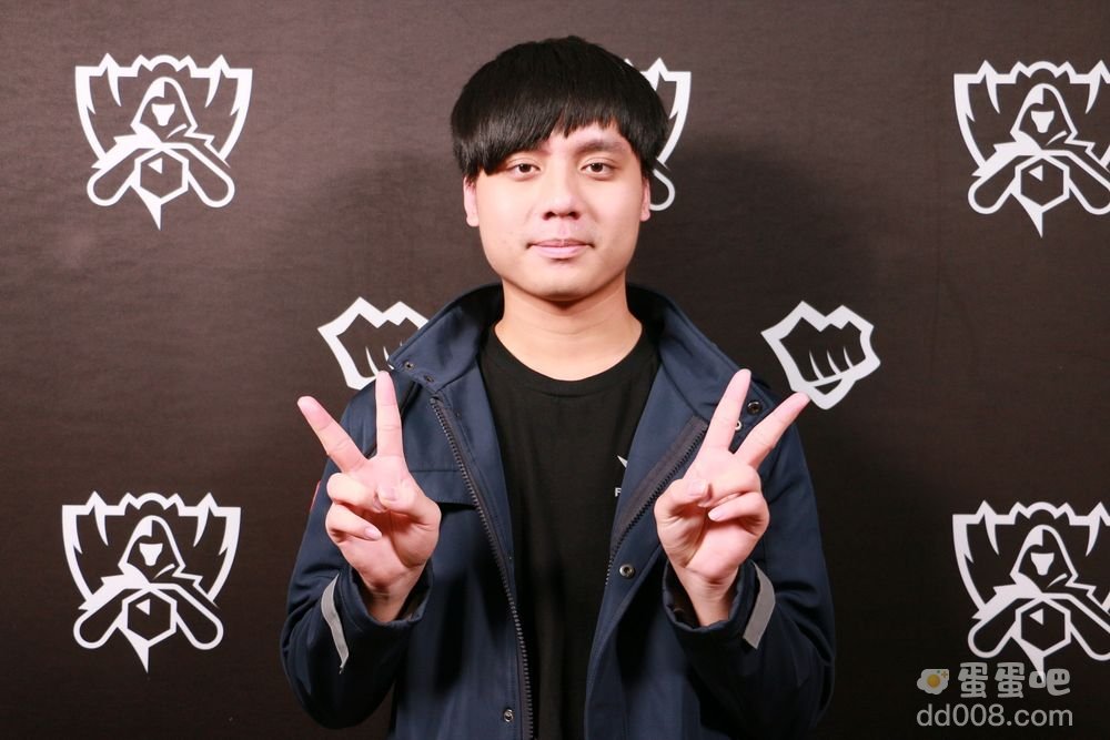 《英雄联盟》中路选手Maple转战北美加入TSM战队担任先发