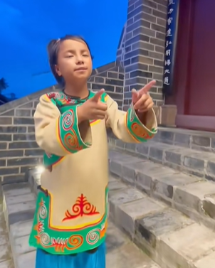 《抖音》米兔的臭肠梗图表情包分享